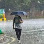 സാങ്കേതിക തകരാര്‍ ; വന്ദേഭാരത് വഴിയില്‍ കിടന്നത് 3 മണിക്കൂര്‍ , പിന്നീട് സ്റ്റേഷനിലെത്തിച്ചു