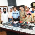 എയര് ഇന്ത്യ എക്സ്പ്രസില് സര്വ്വീസ് പ്രതിസന്ധി തുടരുന്നു ; വിമാന സര്വ്വീസുകള് ഇന്നും മുടങ്ങും