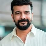 തലശ്ശേരി എരഞ്ഞോളിയില്‍ തേങ്ങ പെറുക്കാന്‍ പോയ വൃദ്ധന്‍ ബോംബ് പൊട്ടിത്തെറിച്ച് മരിച്ചു; സ്റ്റീല്‍ ബോംബെന്ന് പ്രാഥമിക നിഗമനം